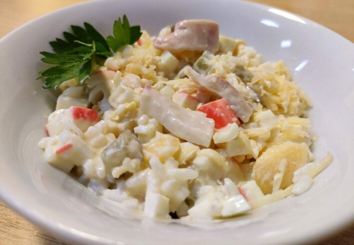 Салат «Кальмар с сыром»