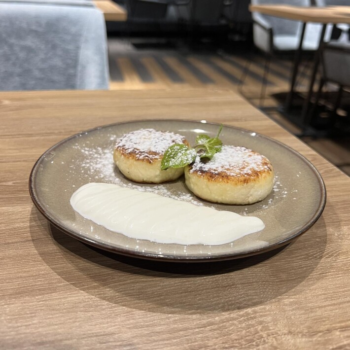 Сырники из творога со сметаной