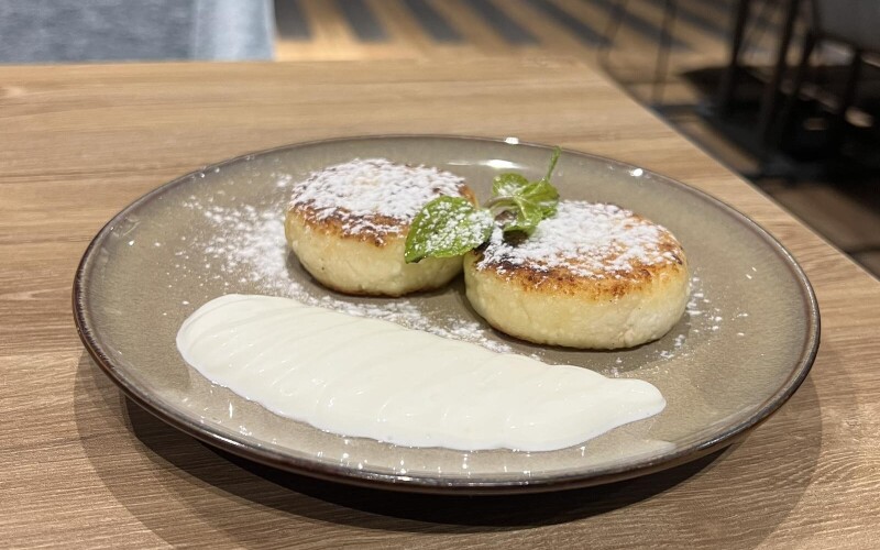 Сырники из творога со сметаной