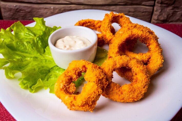 Луковые кольца в хрустящей панировке