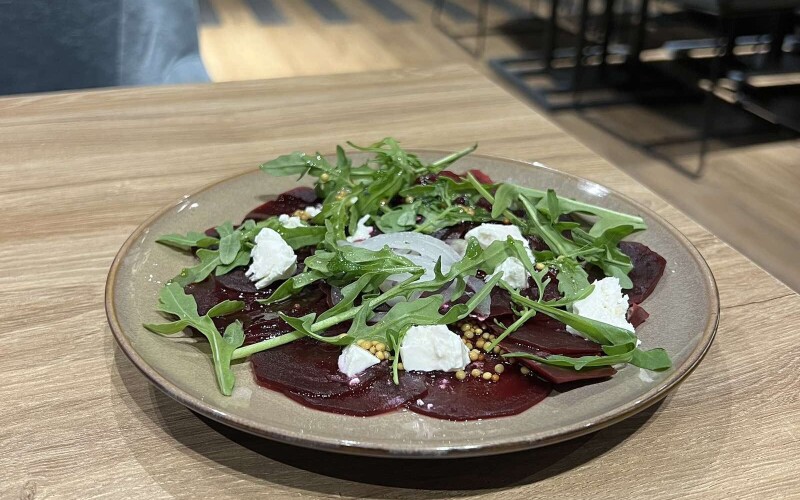 Карпаччо из свеклы с фетой