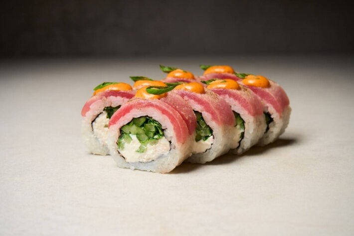 Ролл Опаленный тунец