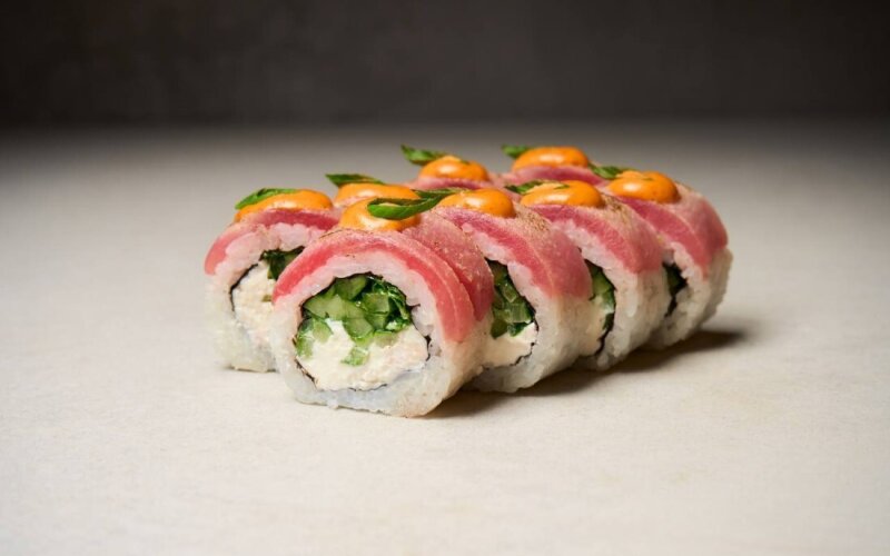 Ролл Опаленный тунец