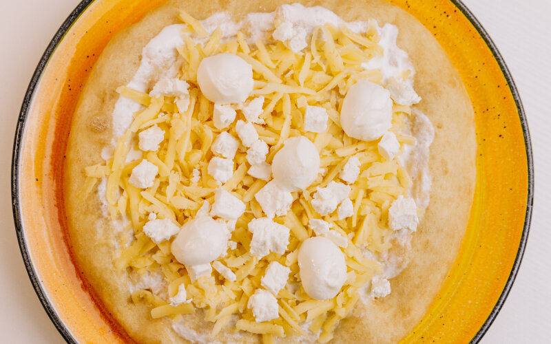 Лангош «3 сыра»