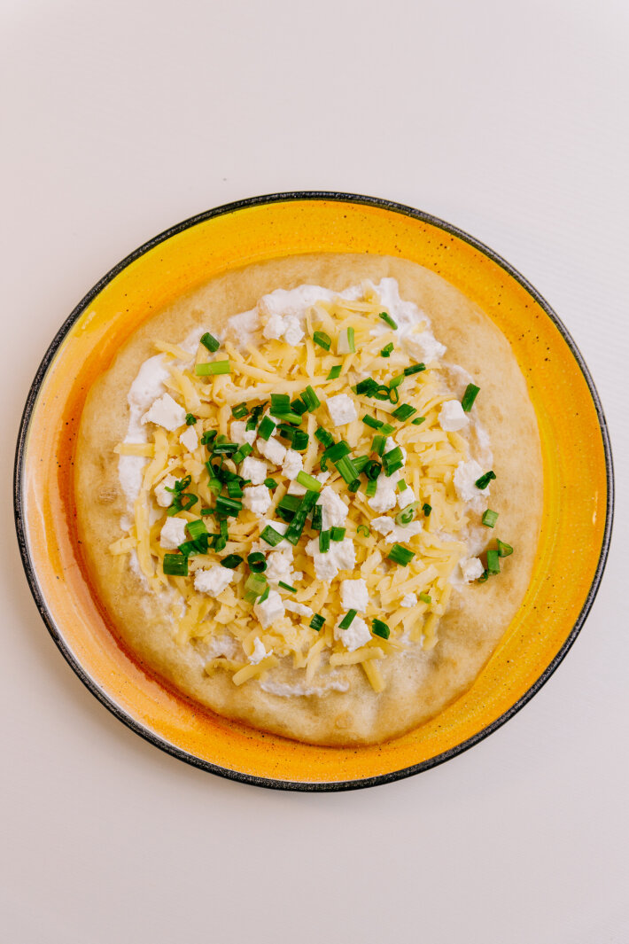 Лангош с сыром «Фета»