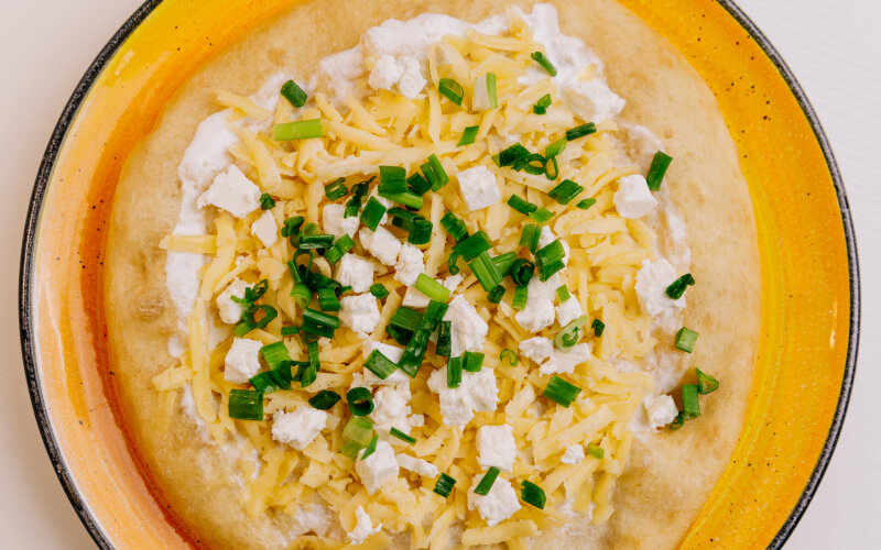 Лангош с сыром «Фета»