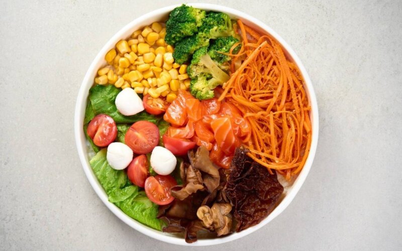 Поке с лососем