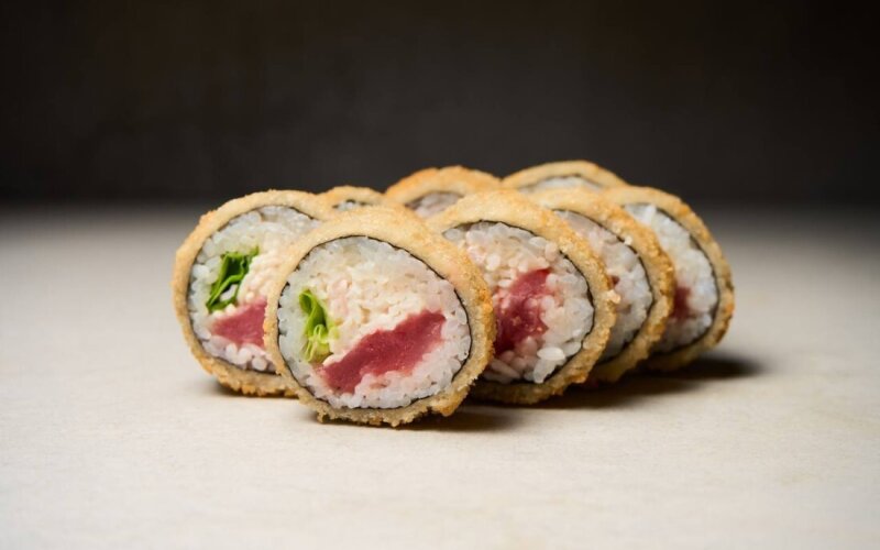 Ролл Темпура с тунцом и крабом