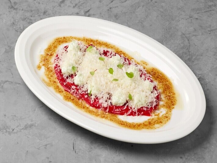 Печёный перец «Рамиро» с пармезаном и творожным кремом