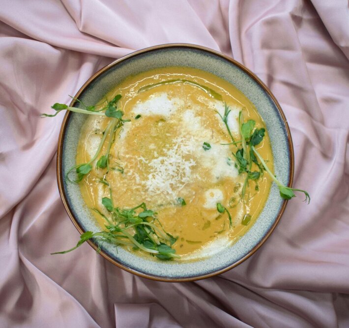 Пряный тыквенный крем-суп