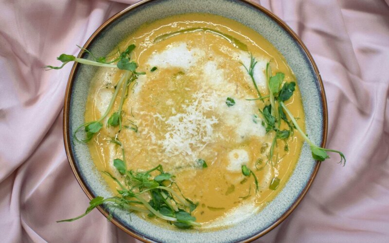 Пряный тыквенный крем-суп