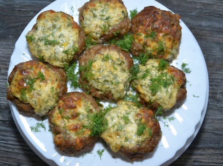 Котлета рыбная запечённая с яйцом под сыром