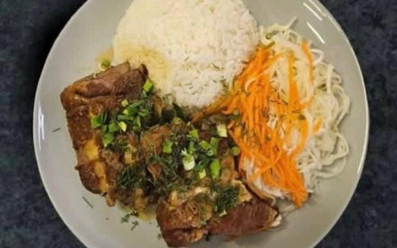 Рёбрышки с гарниром