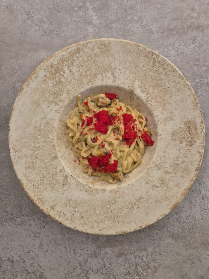 Паста с мидиями и икрой «Масаго»