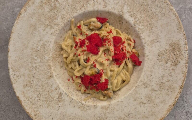 Паста с мидиями и икрой «Масаго»