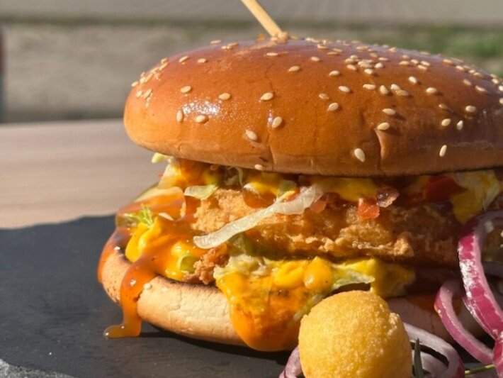 Бургер Hub с курицей