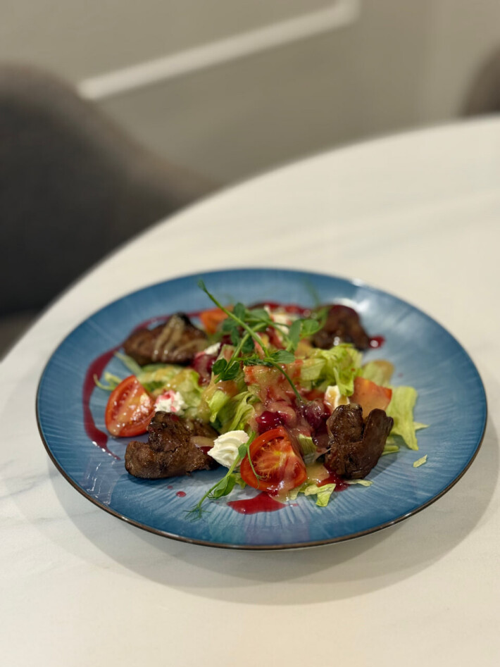 Салат с печенью цыплёнка