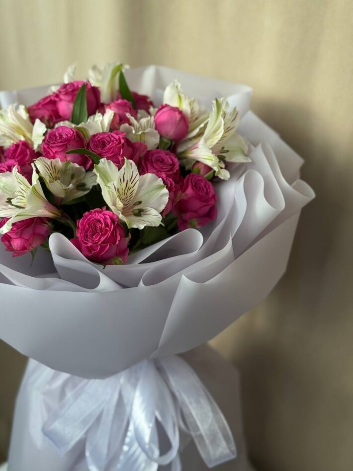 Букет кустовая Роза + альстромерия