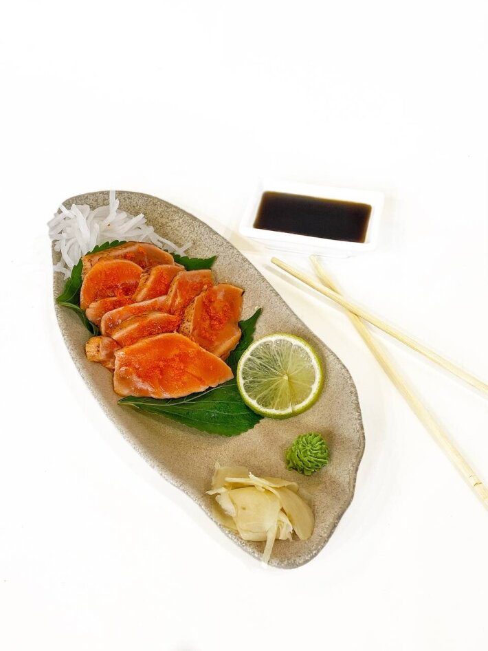 Сашими «Лосось татаки»