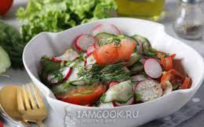 Салат овощной  Свежесть с заправкой