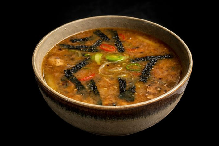 Мисо-суп с грибами и овощами