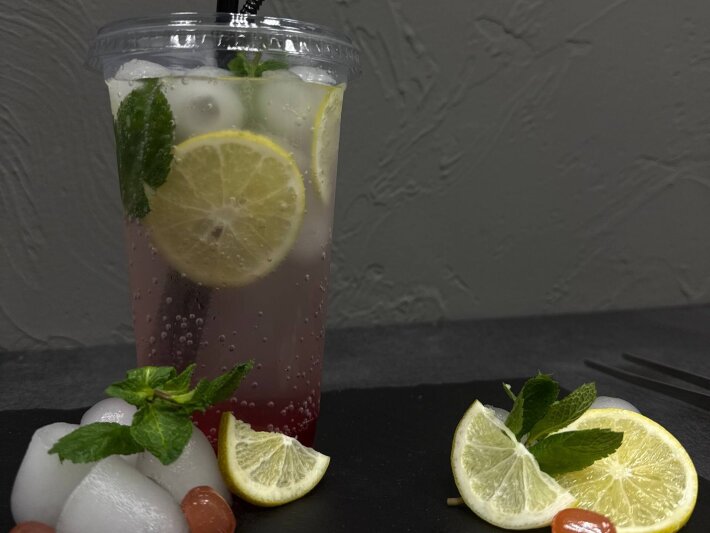 Коктейль «Клубничный мохито»