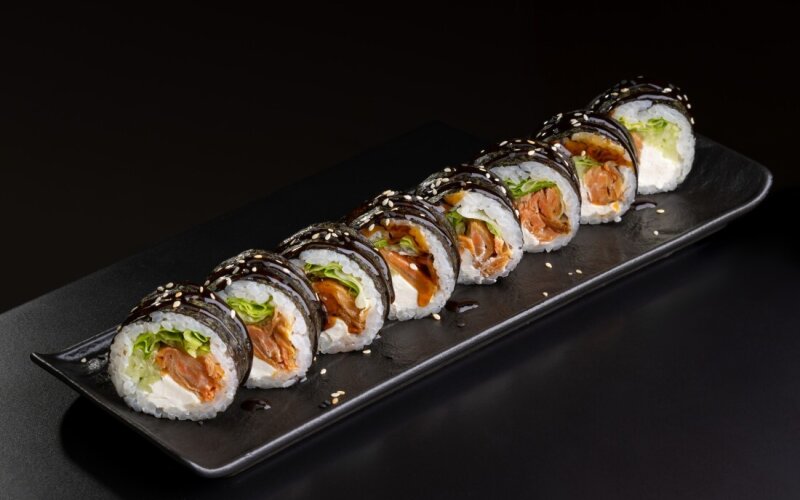 Футомаки лосось