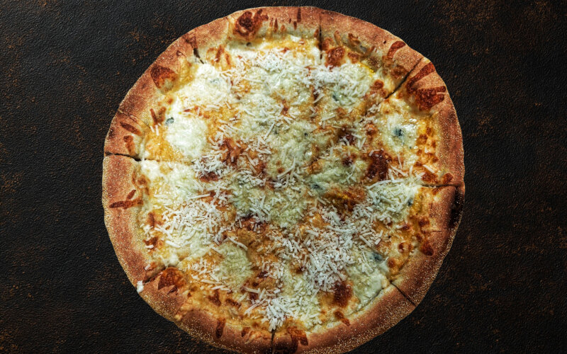 Пицца «Четыре сыра Мазерати»