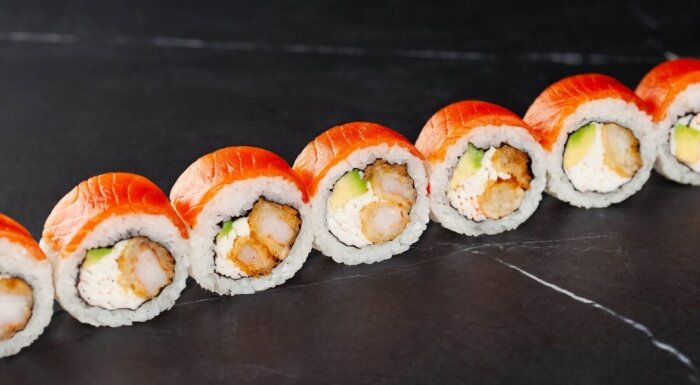 Служба доставки «Sushi Shop»