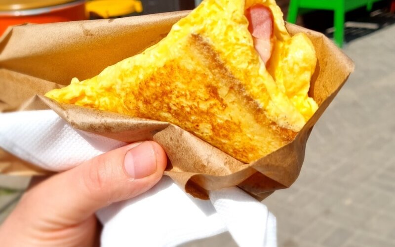 Утренний тост с ветчиной и сыром