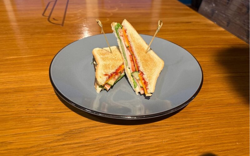 Сэндвич с ветчиной