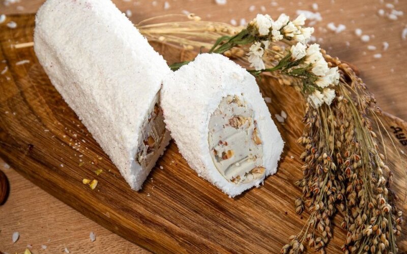 Рулет рахат-лукум кокос с миндалем