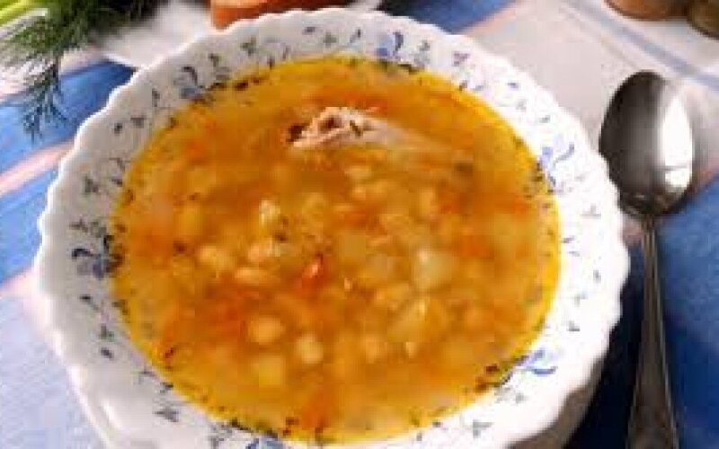 Суп  фасолевый  со   сметаной