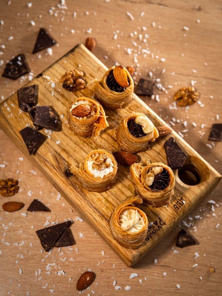 Кадаиф «Гнездо» с кремом пралине и орехами