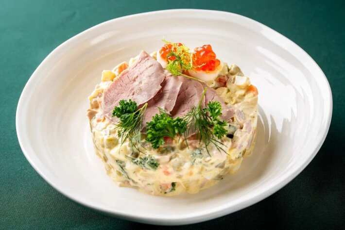 Салат «Оливье» с копчёной уткой