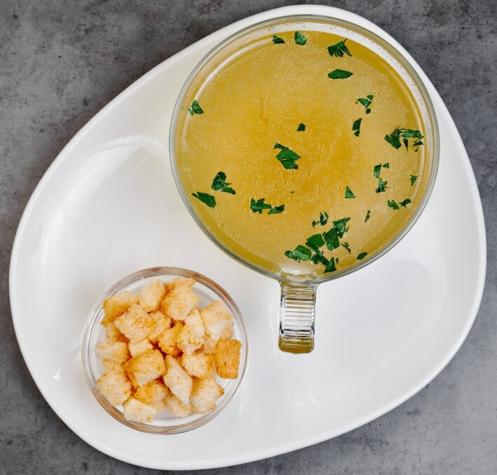 Бульон куриный с грудкой