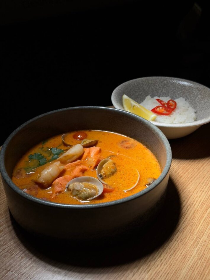 Суп «Том ям» с морепродуктами