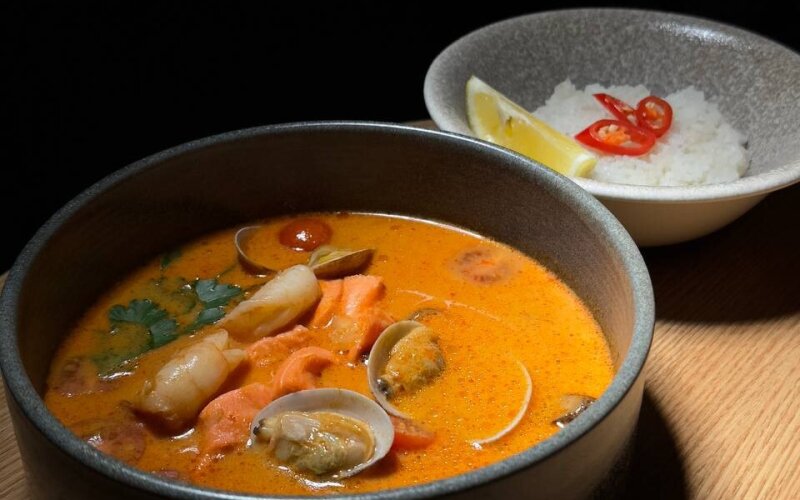 Суп «Том ям» с морепродуктами