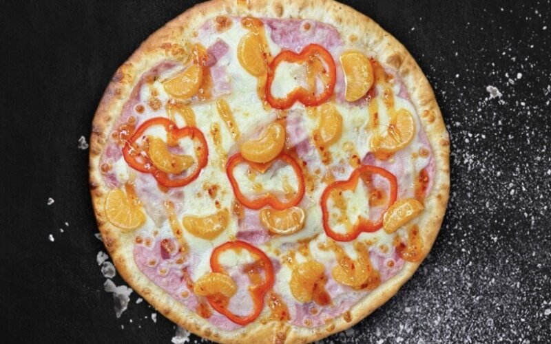 Пицца с мандаринами