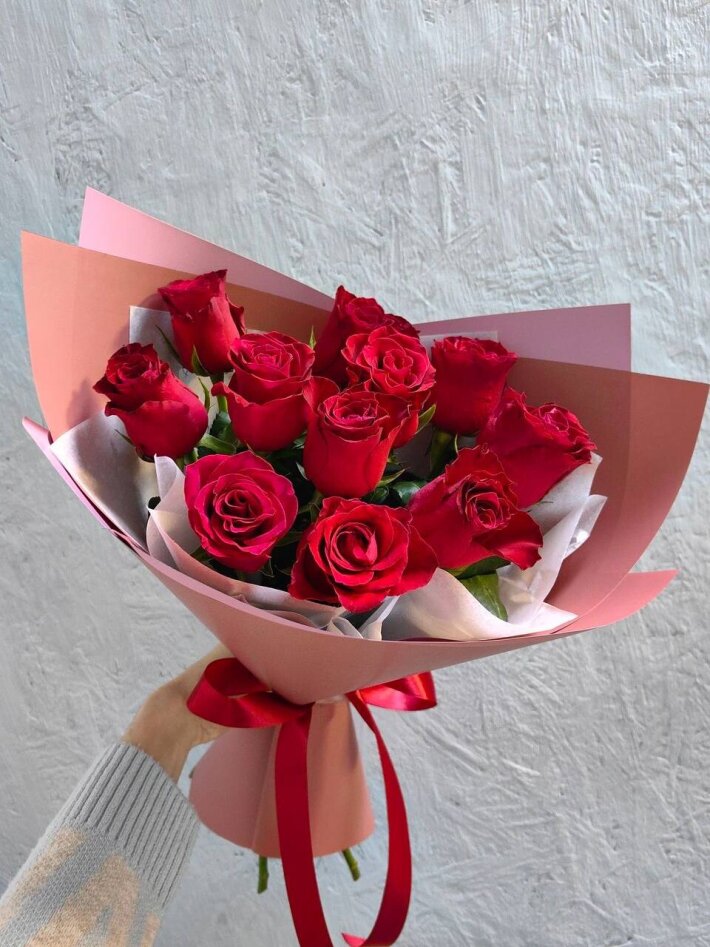 11 роз Кении