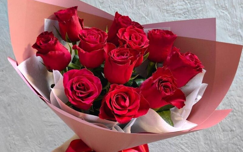 11 роз Кении