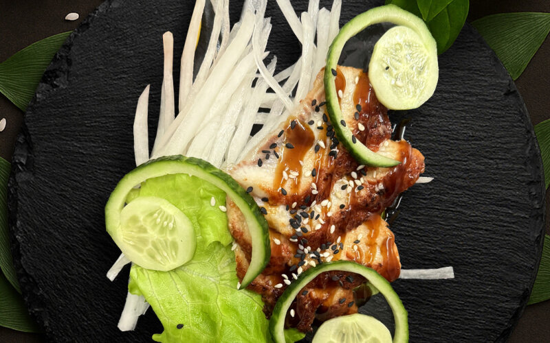 Сашими с угрём