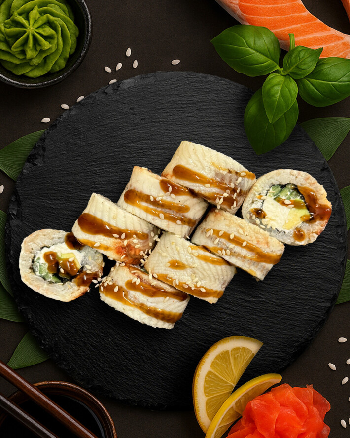 Ролл «Чёрный дракон»