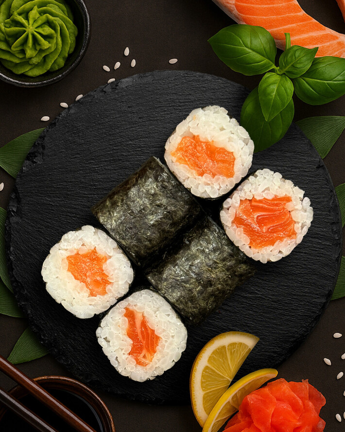 Ролл «Хосомаки с лососем»