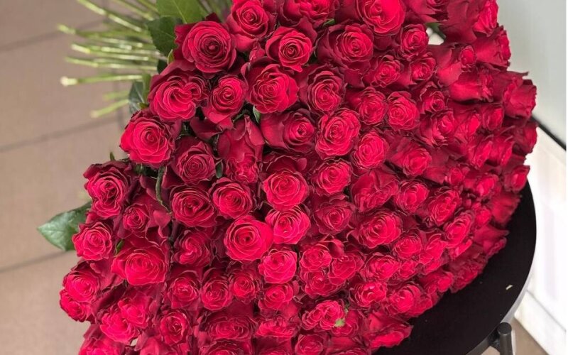 Букет из 101 розы