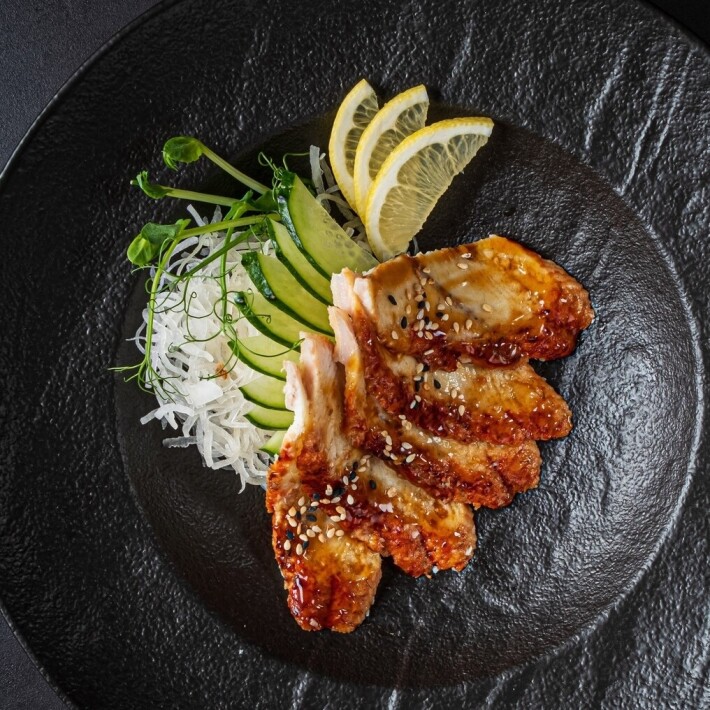 Сашими Угорь