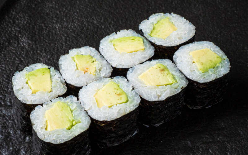 Хосомаки с авокадо