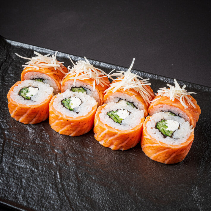 Филадельфия татаки с пармезаном