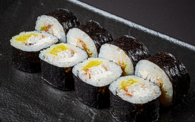 Ролл с угрём и сыром