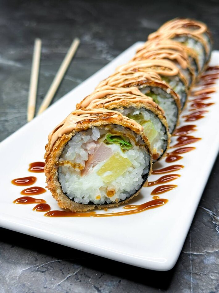 Ролл «Темпура курочка» с ананасом